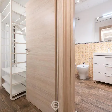 Cosmopolitan Retreat Apartment