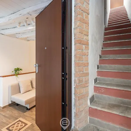Cosmopolitan Retreat Apartment Cagliari